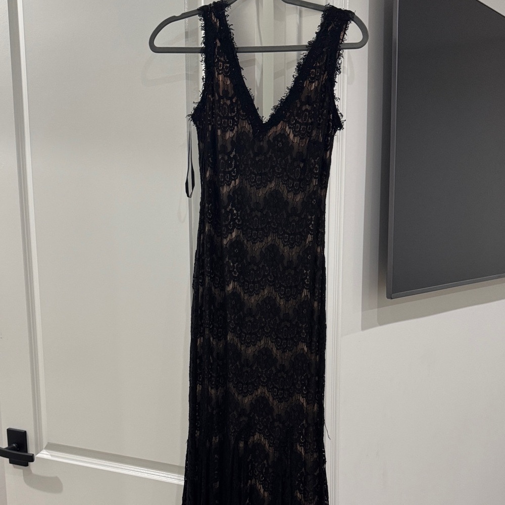 Aqua Elegant Black Lace Maxi Dress